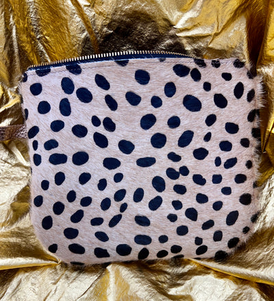 G'wan Clutch- 122