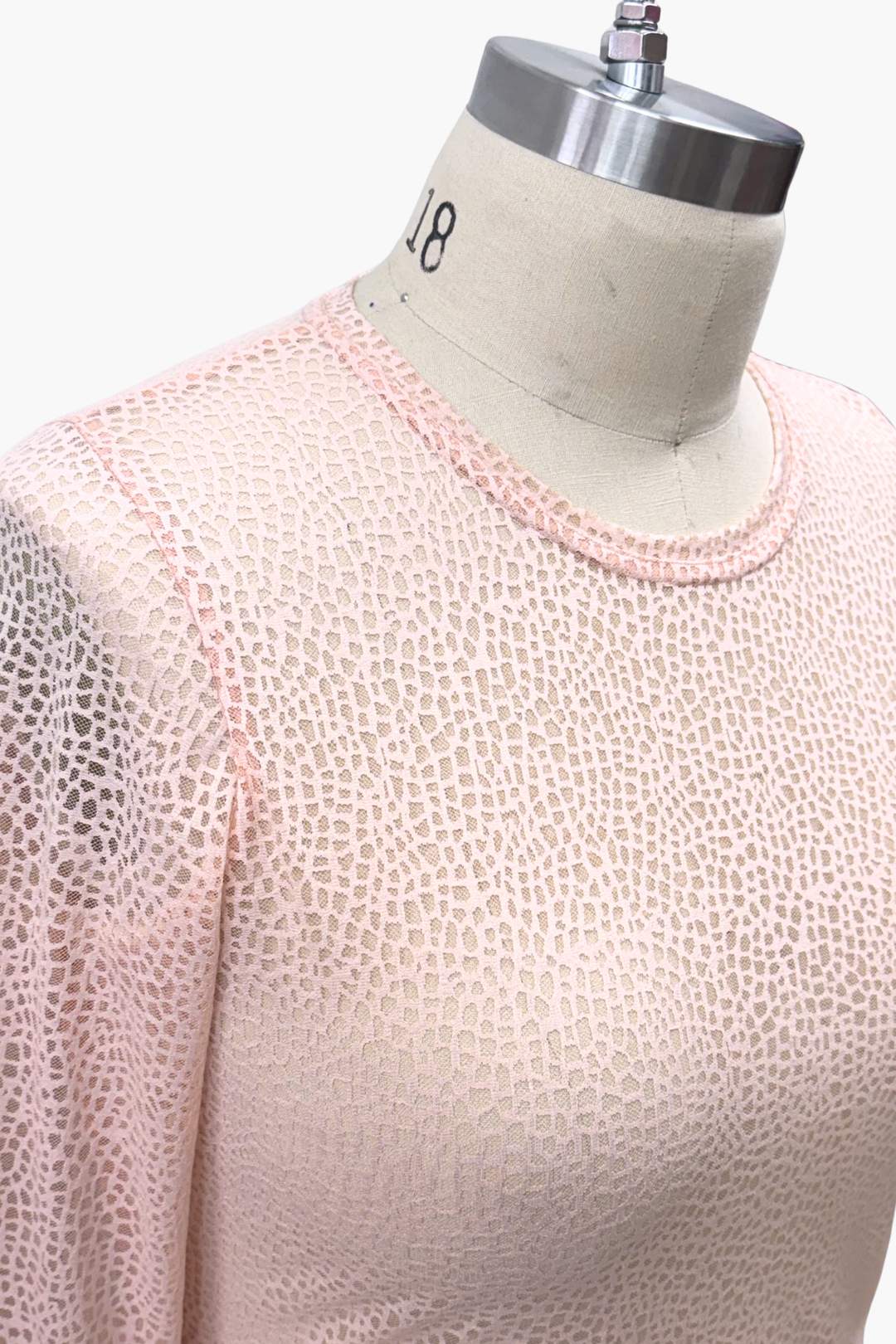 Nolan Crew Neck |  Cracked Ice | Bellini